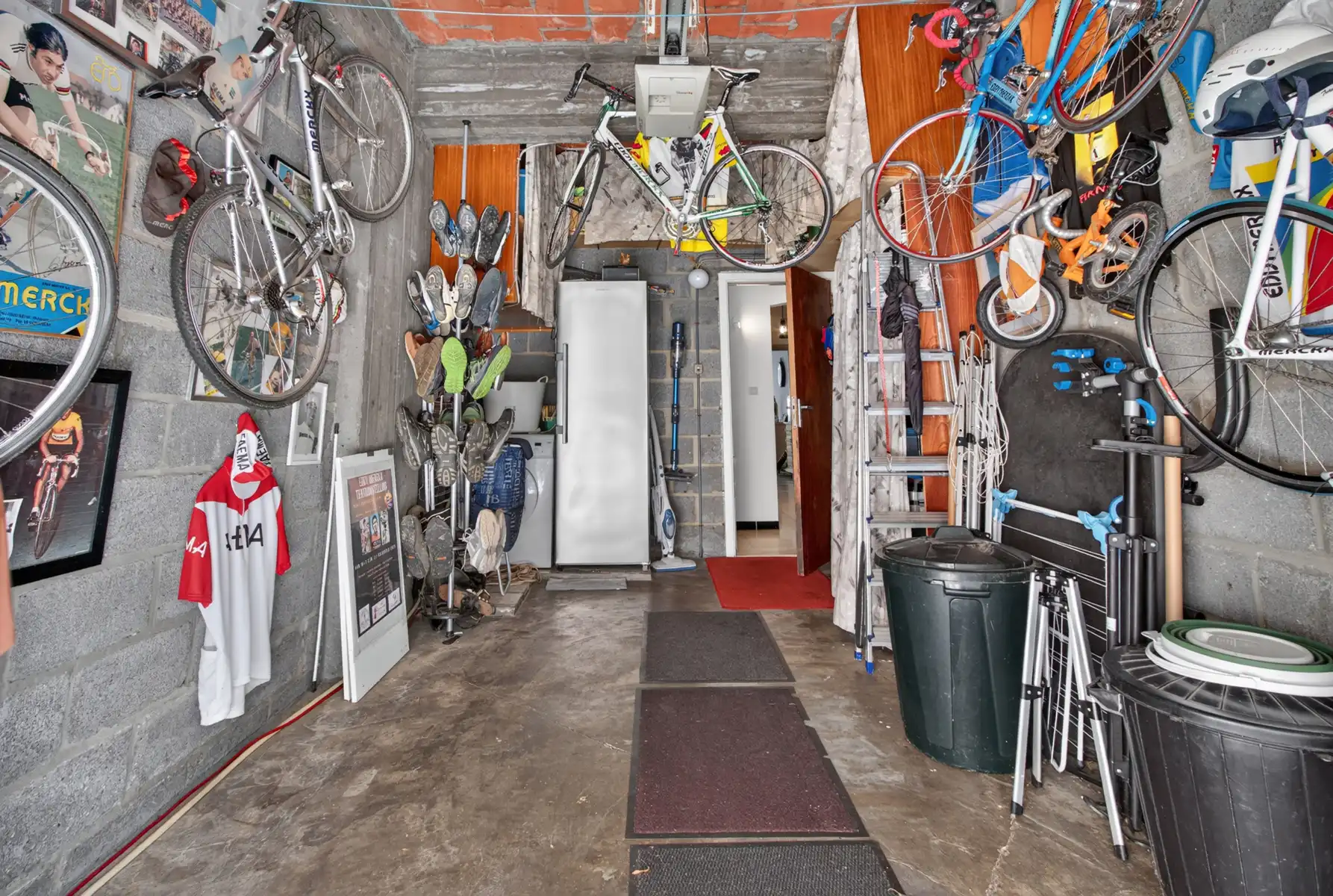 GELIJKVLOERS APP - 1 SLK - GARAGE - TERRAS MGLK foto 15