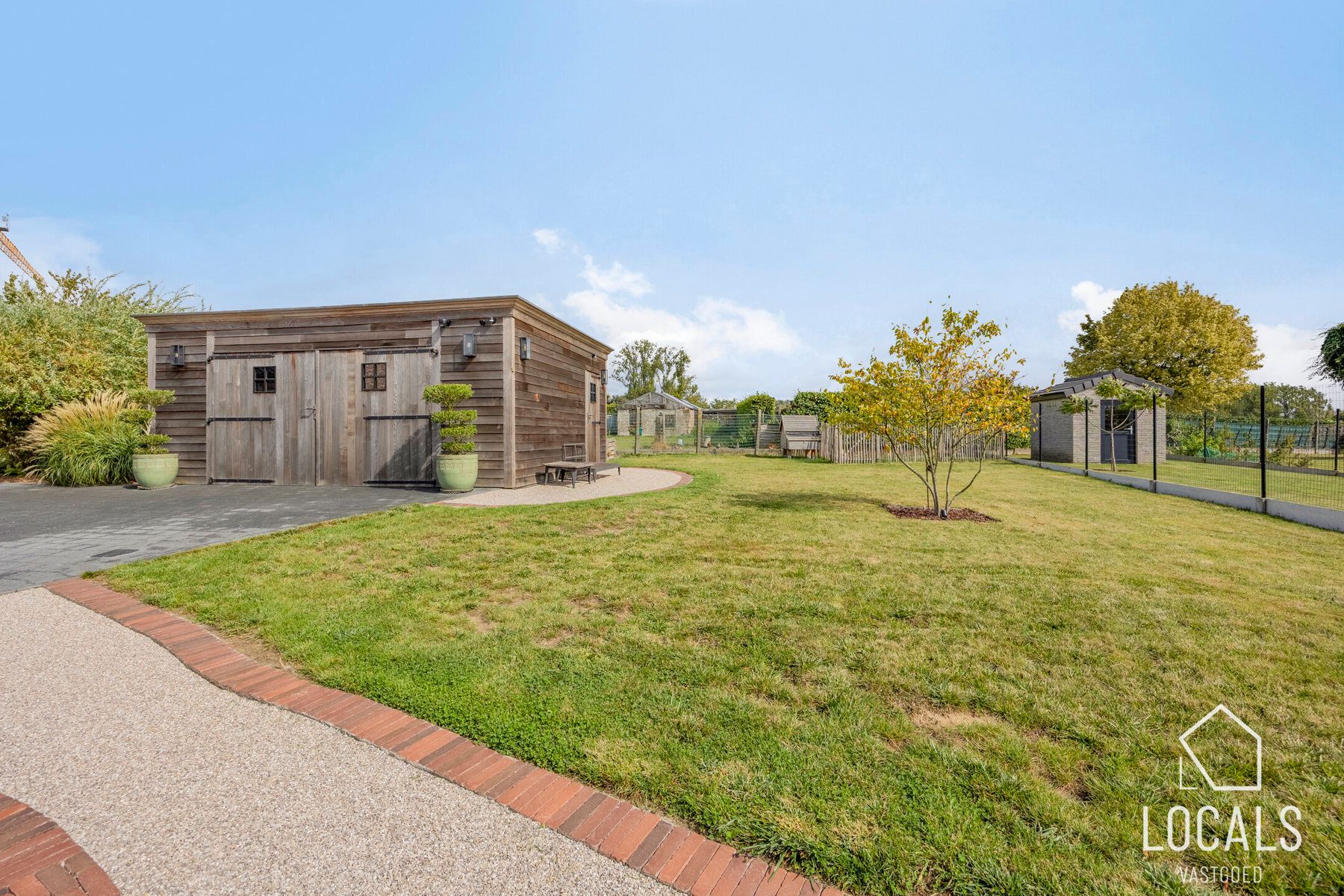 Recente woning (2018) met prachtige tuin en ruime garage foto 26
