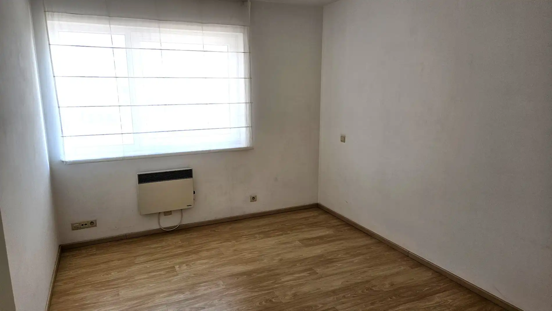 Ruim appartement met 2 slk, terras en garage foto 11