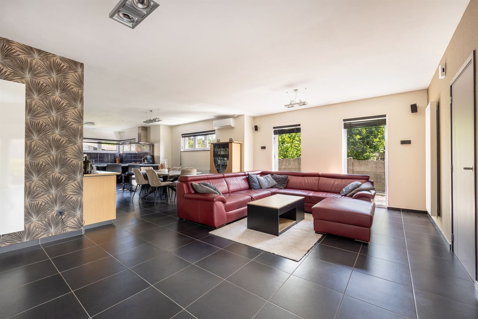 Topwoning! Ruime HOB met toffe tuin op centrale ligging! foto 3