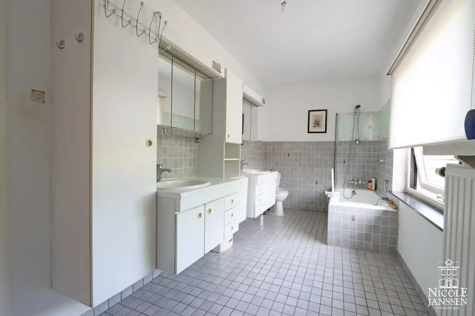 Verrassend ruime gezinswoning met prachtige diepe tuin foto 22