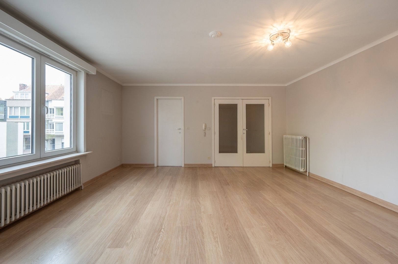 Verzorgd appartement gelegen aan de mark in Heist foto 4