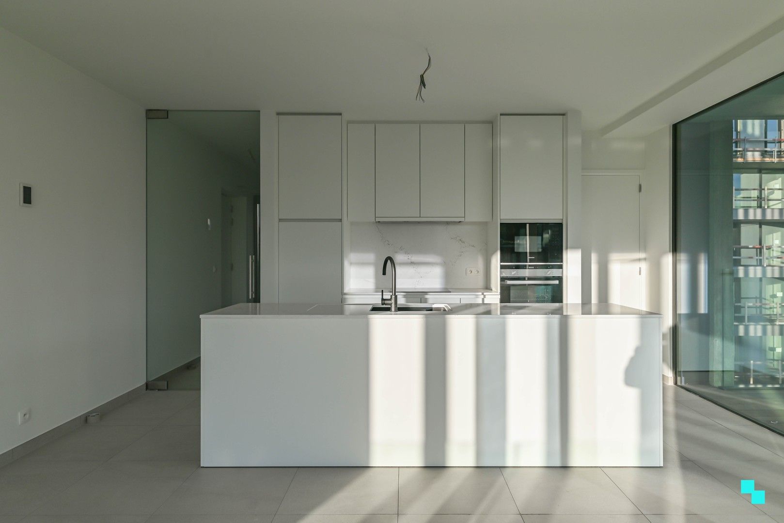 Hoekappartement in blok VI van residentie Blauwpoorte foto 6