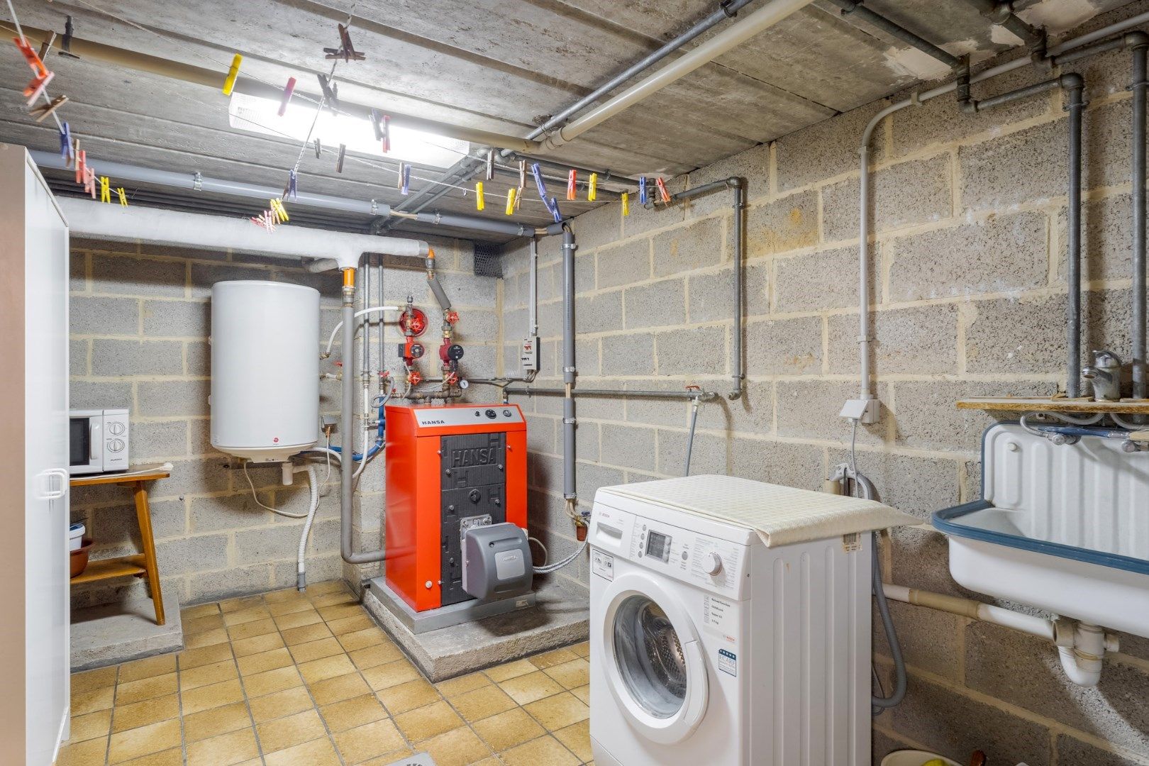 Bijzonder nette half-vrijstaande woning met 4 slaapkamers en mooie tuin op 12a 18ca vlak bij de dorpskern foto 21