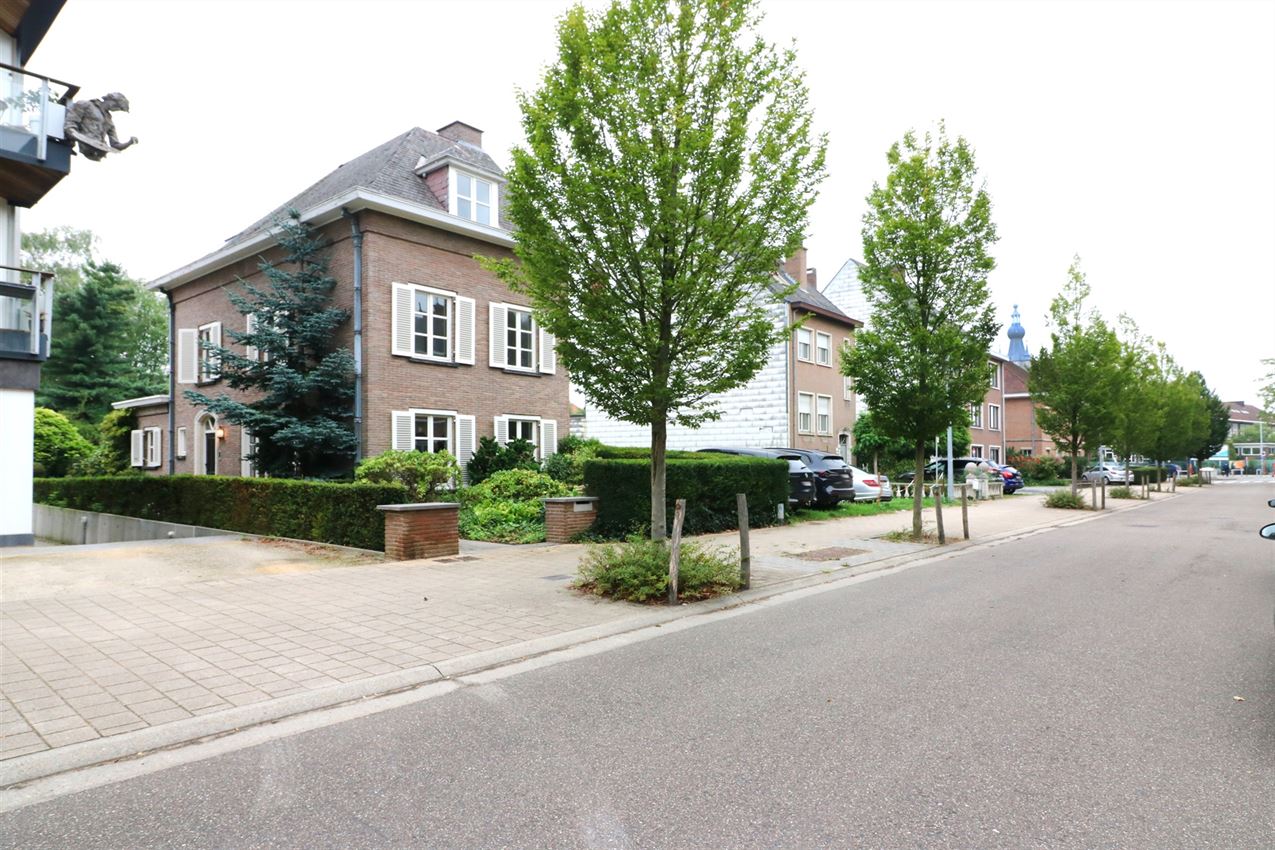 Burgerhuis met 3 slpk. en ruime zolder nabij station en centrum foto 30