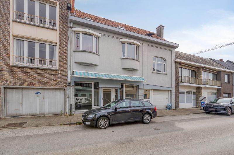 Ruim handelspand te huur in centrum Zwijnaarde! foto 2