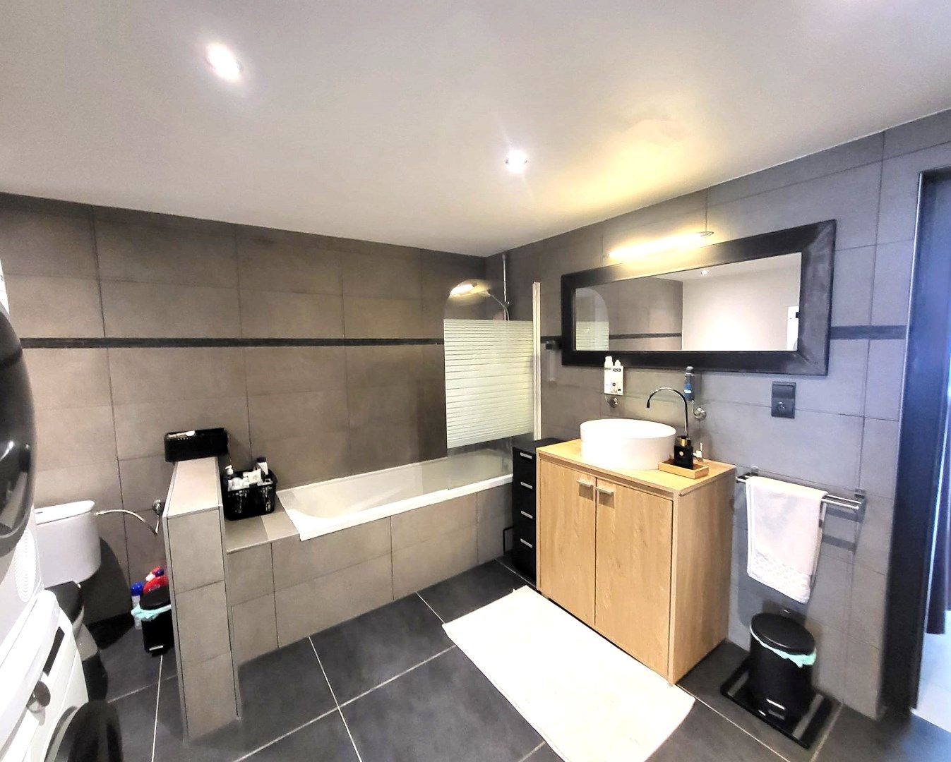 De huidige eigenaar is verliefd...dus is ze ribbedebie... :-) foto 15