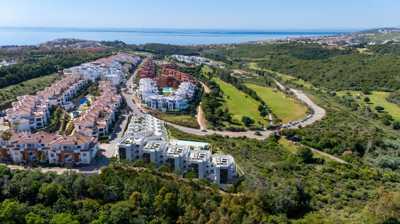 Mediterrane droomplek nabij zee en golf – exclusieve appartementen in Casares foto 16