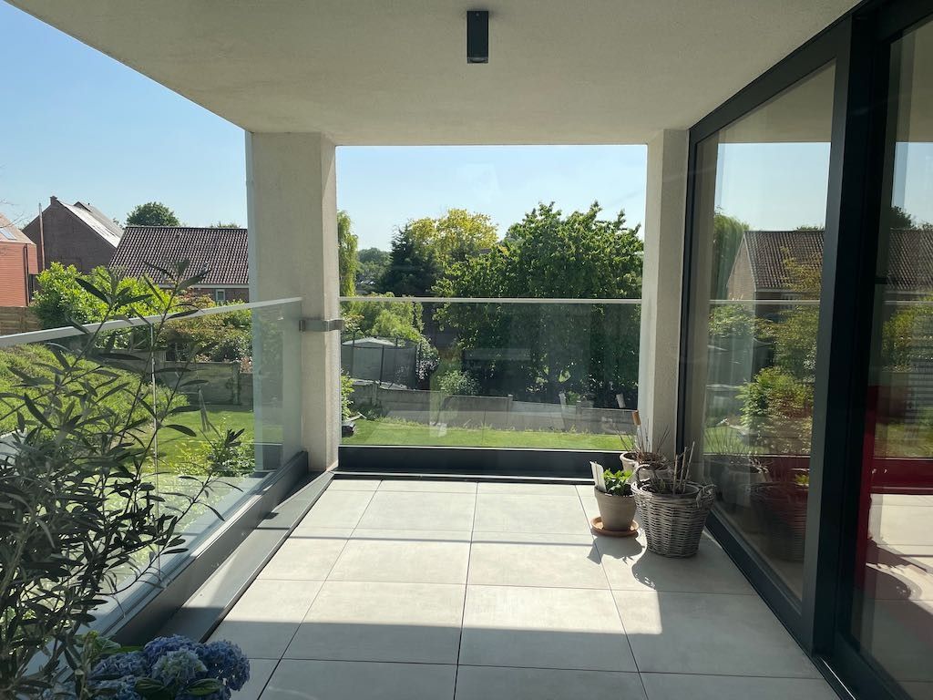 Uitzonderlijk villa-appartement met 3 kamers en 2 staanplaatsen foto 17
