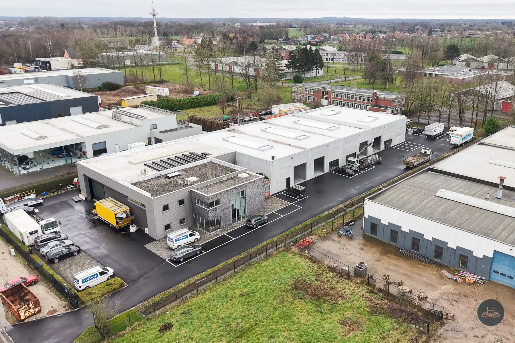 Nieuwbouw KMO-unit met kantoorruimte! foto 16