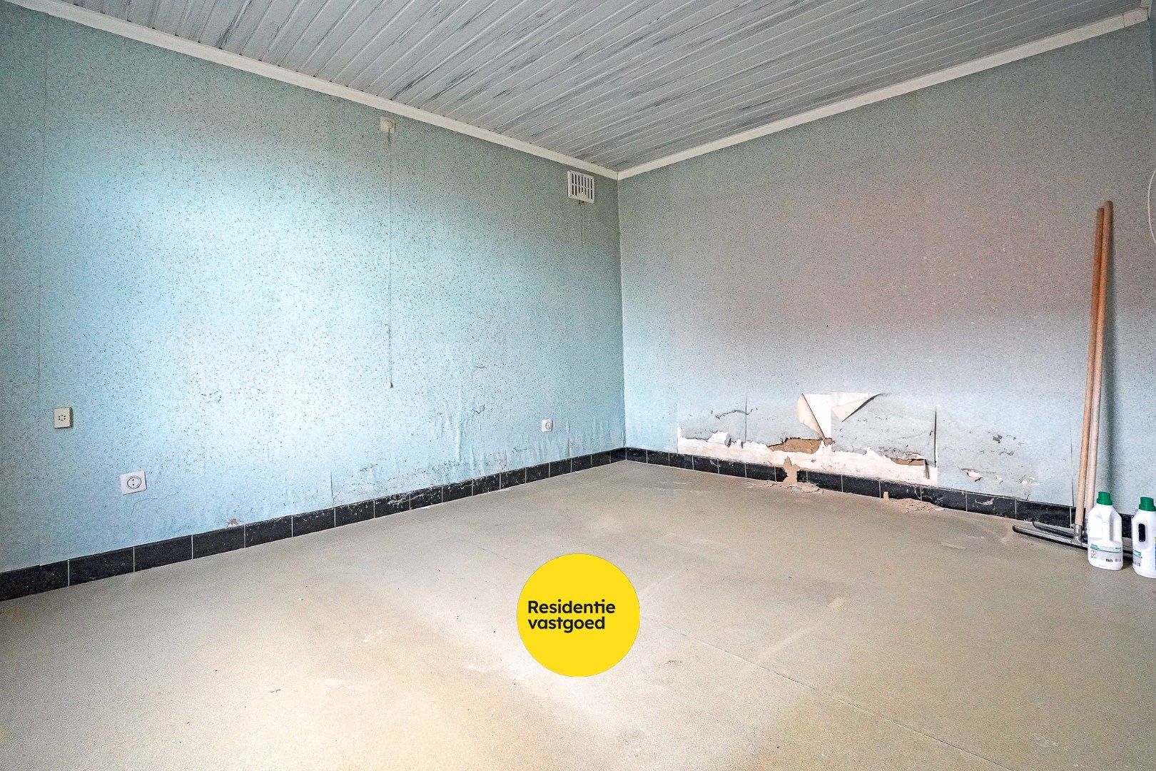 Te renoveren halfopen woning op een perceel van 1.809m² te Houthulst foto 11