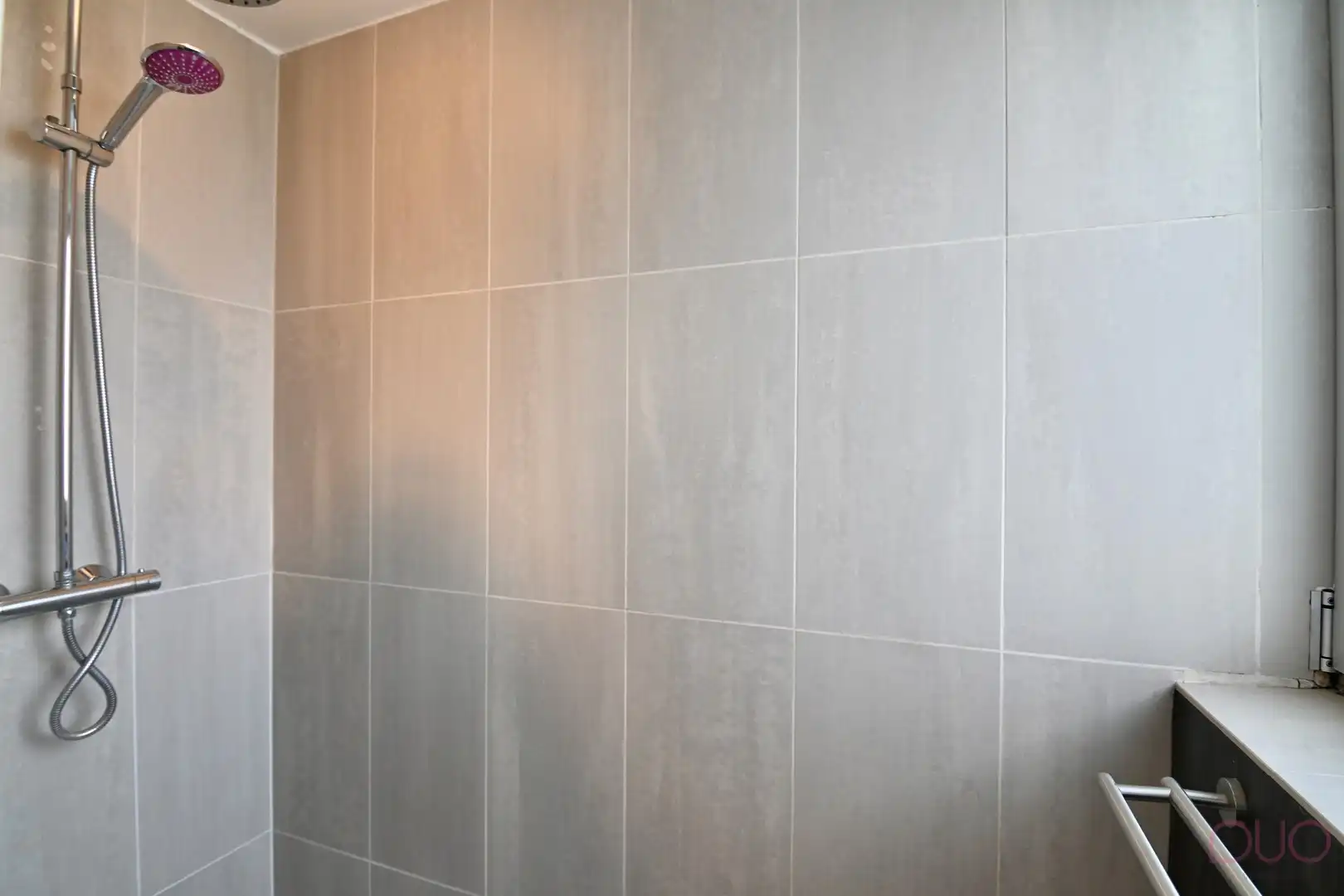 Ontdek ongeëvenaarde luxe en ruimte in deze prachtige villa in het rustige Herk-de-Stad. foto 24