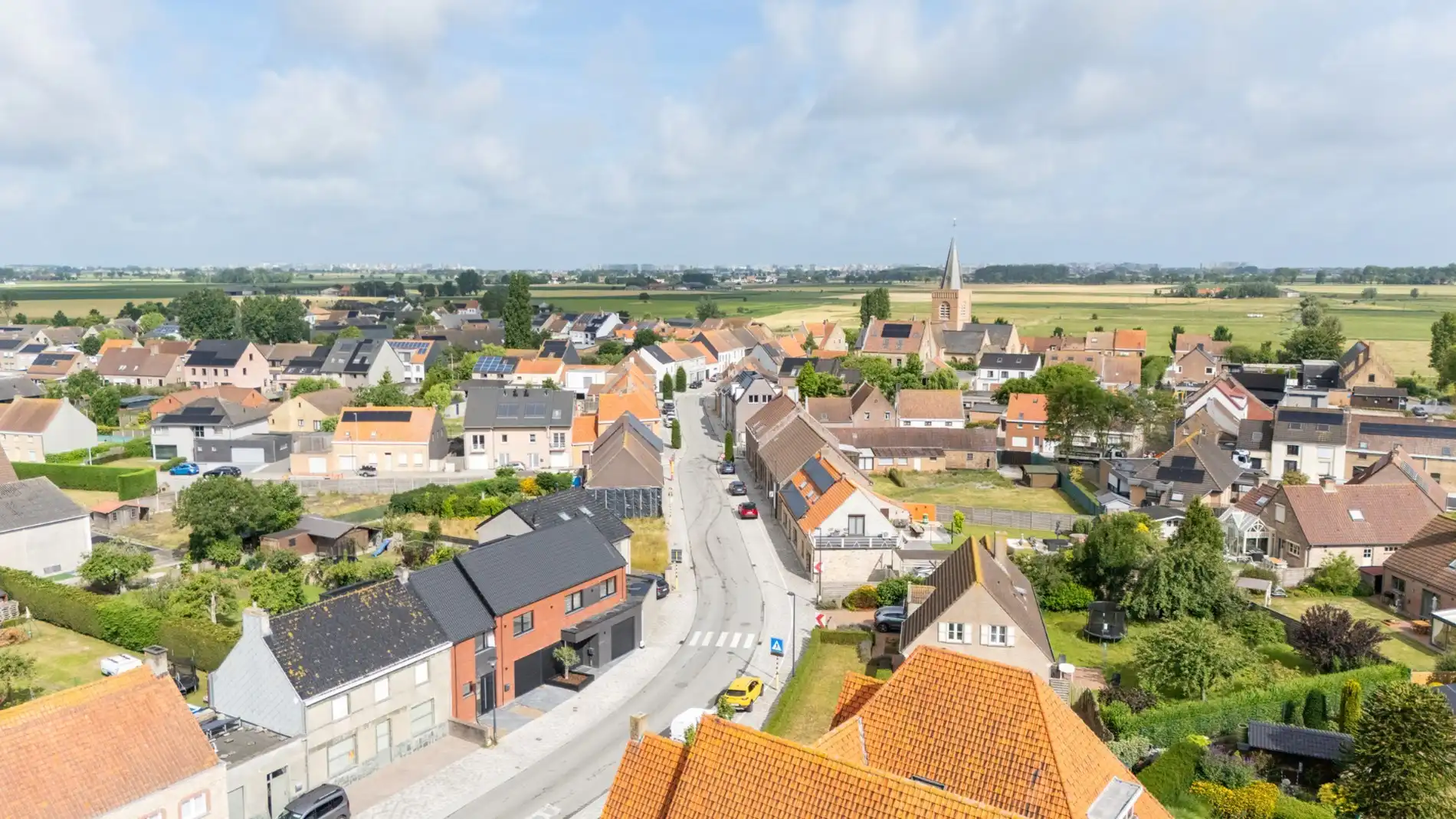 Te koop: Unieke bouwgrond in het hart van pittoresk Slijpe – 748 m² in een groene omgeving foto 2