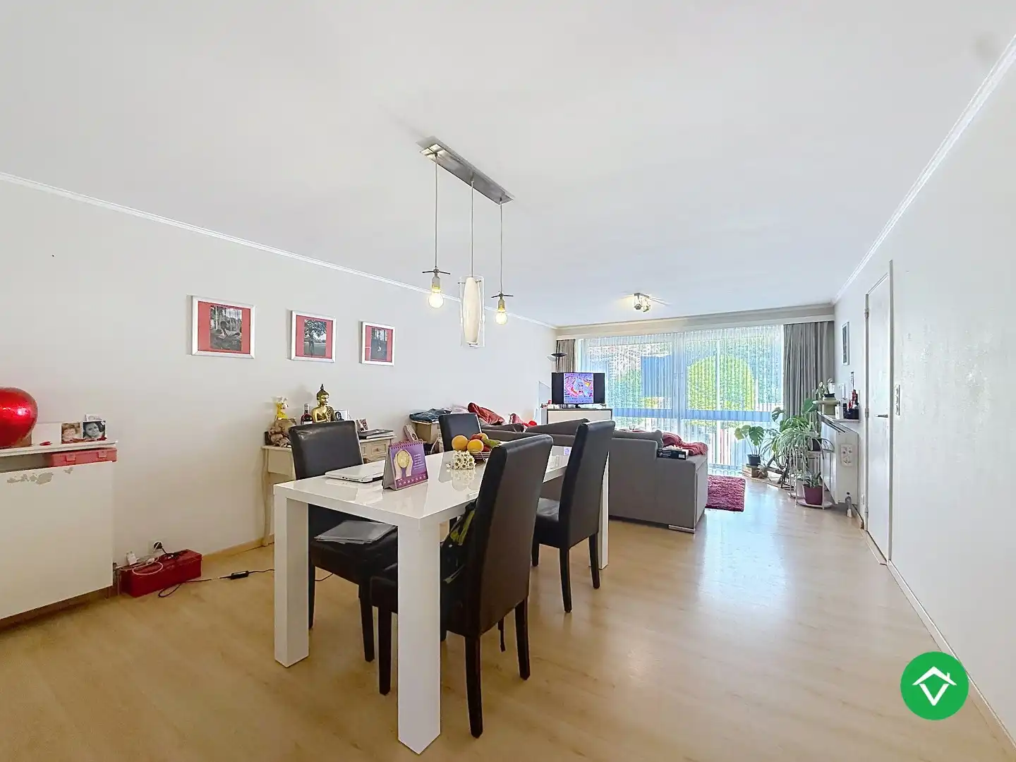 Appartement met 2 slaapkamers en garage te Roeselare foto 2