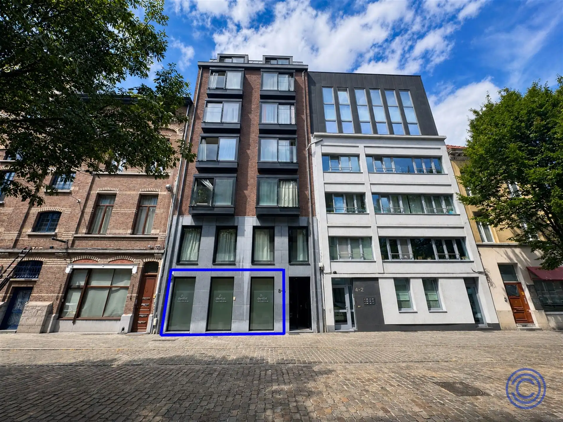 Instapklare commerciële ruimte op toplocatie aan het Eilandje met ruime privatieve tuin. foto 6