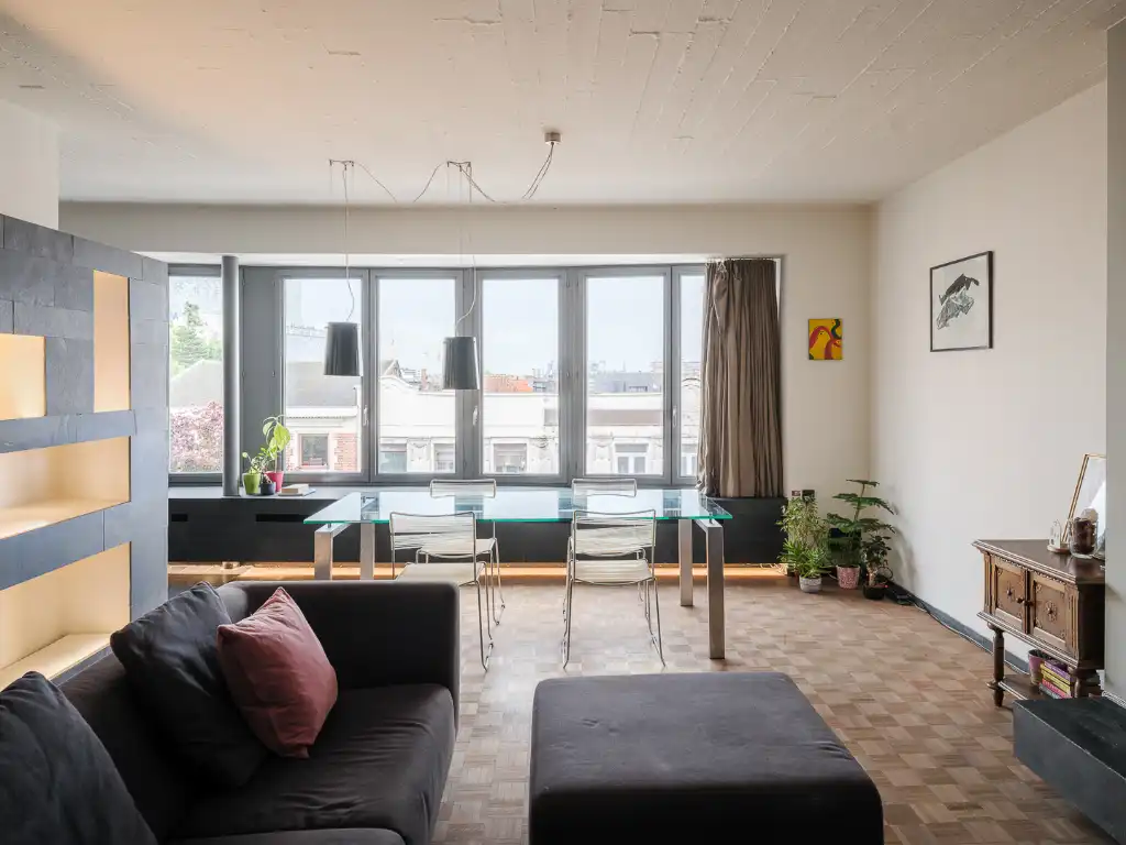 Ruim tweeslaapkamerappartement met verzicht nabij het Citadelpark en stadscentrum. foto 2