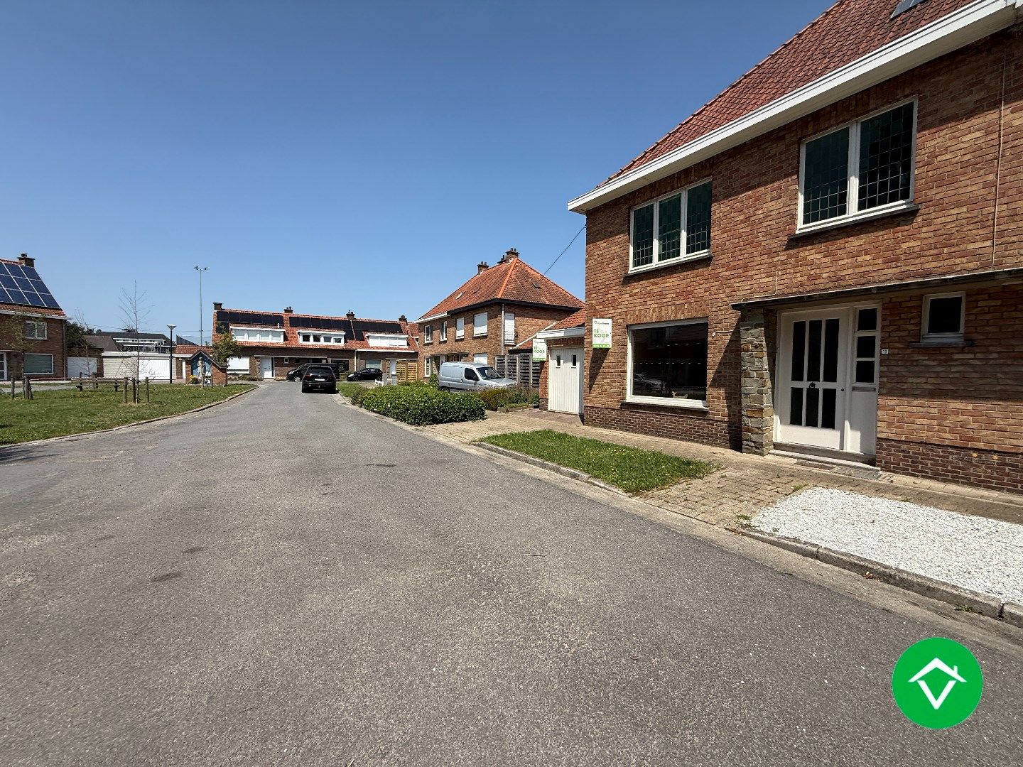 Stevige woning met 3 slaapkamers, tuin en garage in een rustige wijk te Rumbeke foto 27