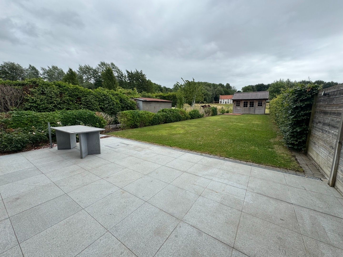 Mooie halfopen gezinswoning met zicht op Ename bos foto 8