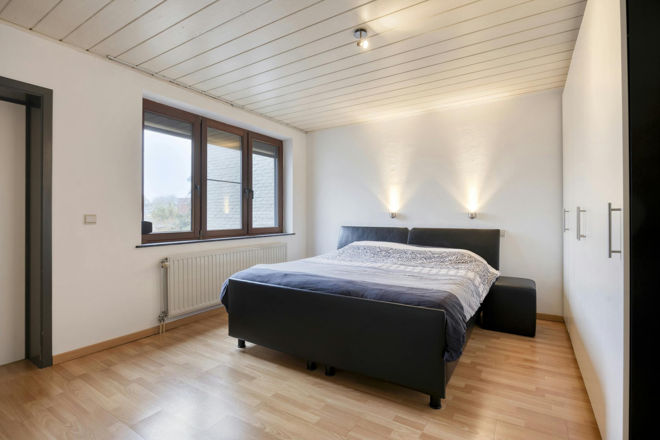 Goed gelegen stadswoning met 3 of 4 slaapkamers, tuin en garagebox  foto 17