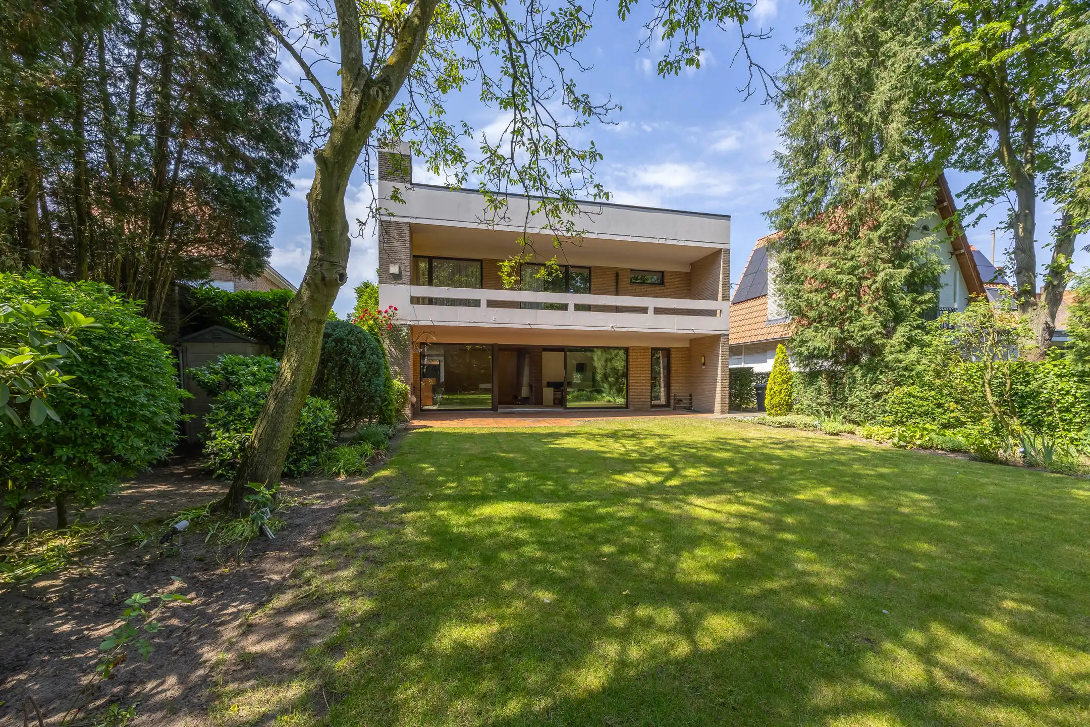 Karaktervolle villa met mooie tuin op toplocatie in Kapellen foto 27