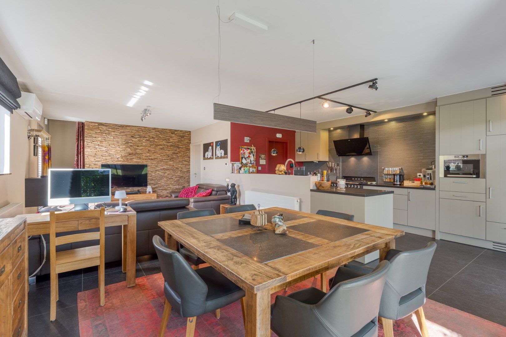 Moderne gezinswoning HOB, 4 slpk, garage, 3a56ca, zonnepanelen en Thuis batterij foto 4