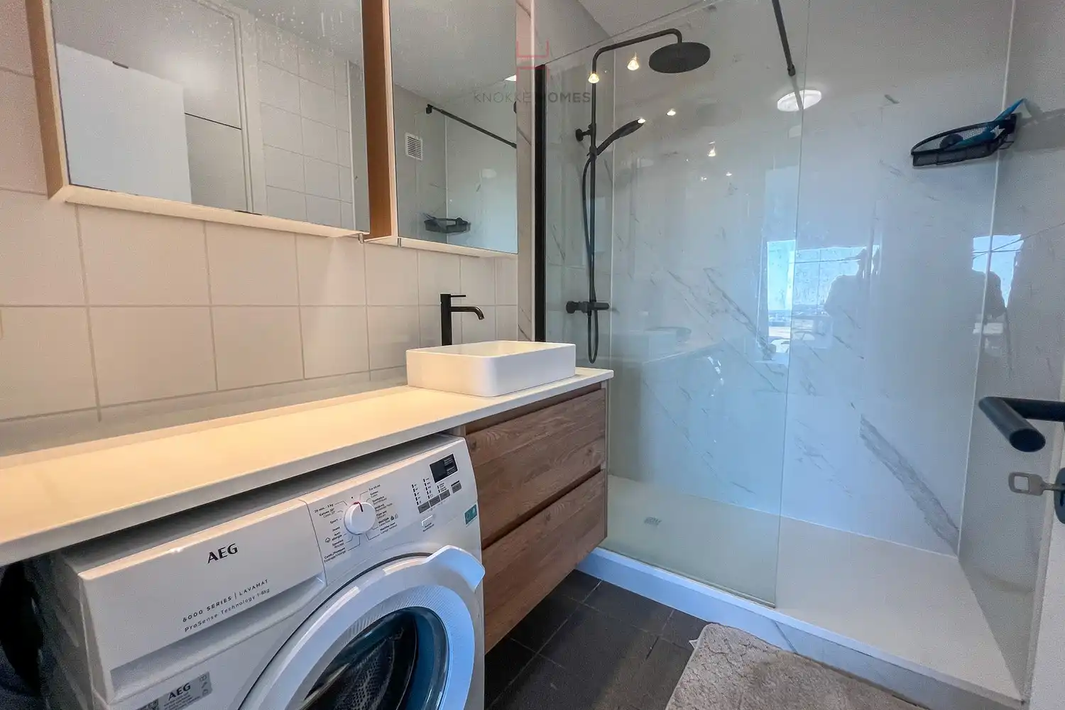 Ruim penthouseappartement met 1 slaapkamer en extra slaaphoek, verkoop van multi-eigendom foto 12
