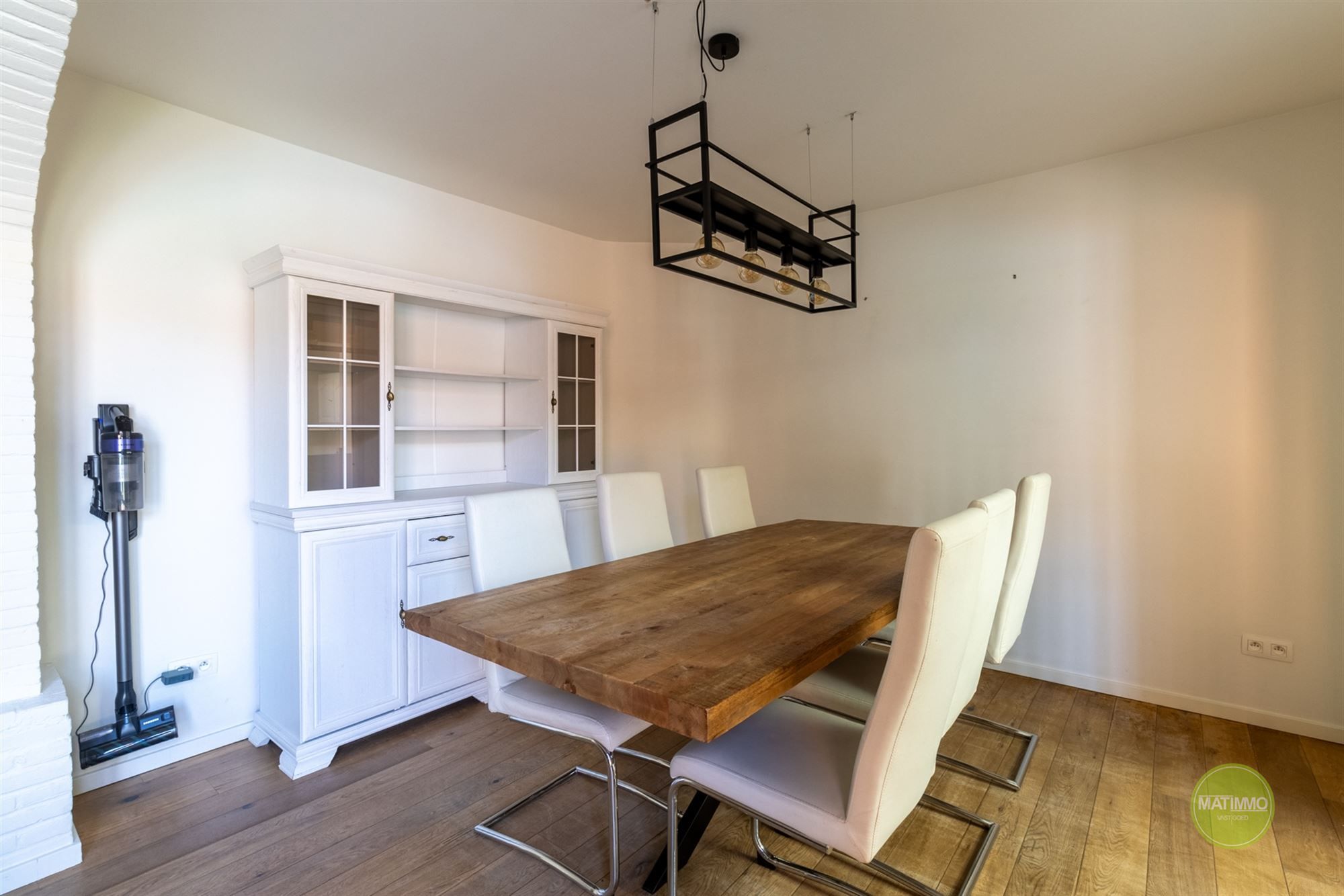 Instapklare gezinswoning met zonnige tuin in Mol-Gompel foto 8