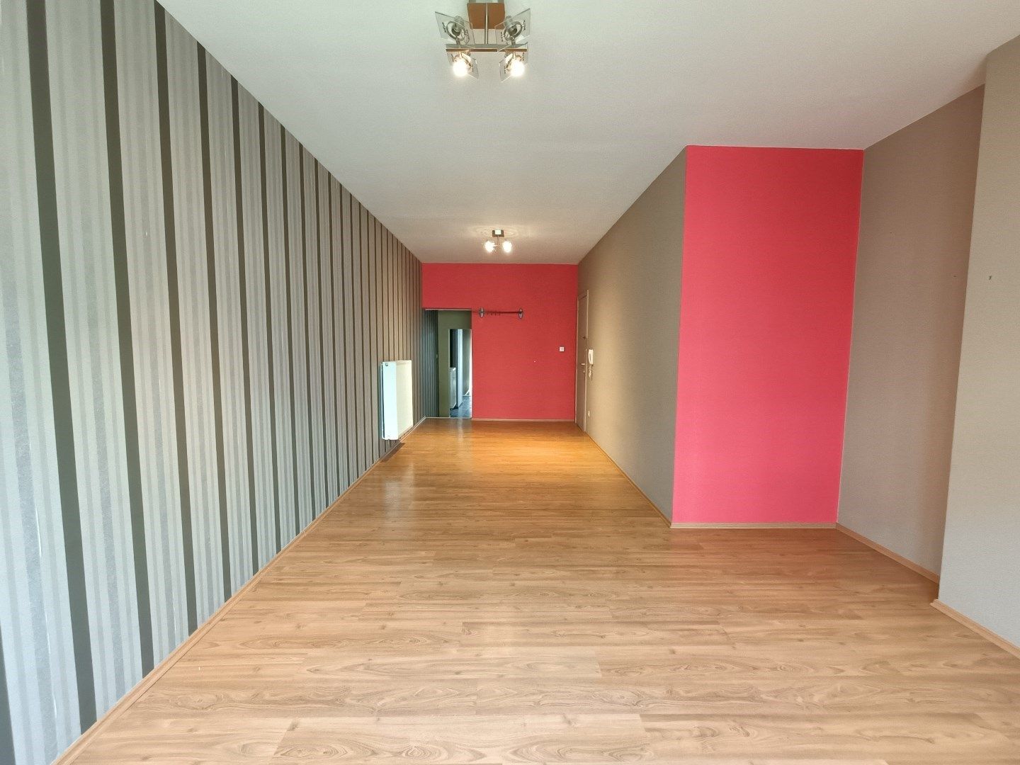 Instapklaar appartement met 2 slaapkamers en ruim dakterras - centrum Tongeren foto 5