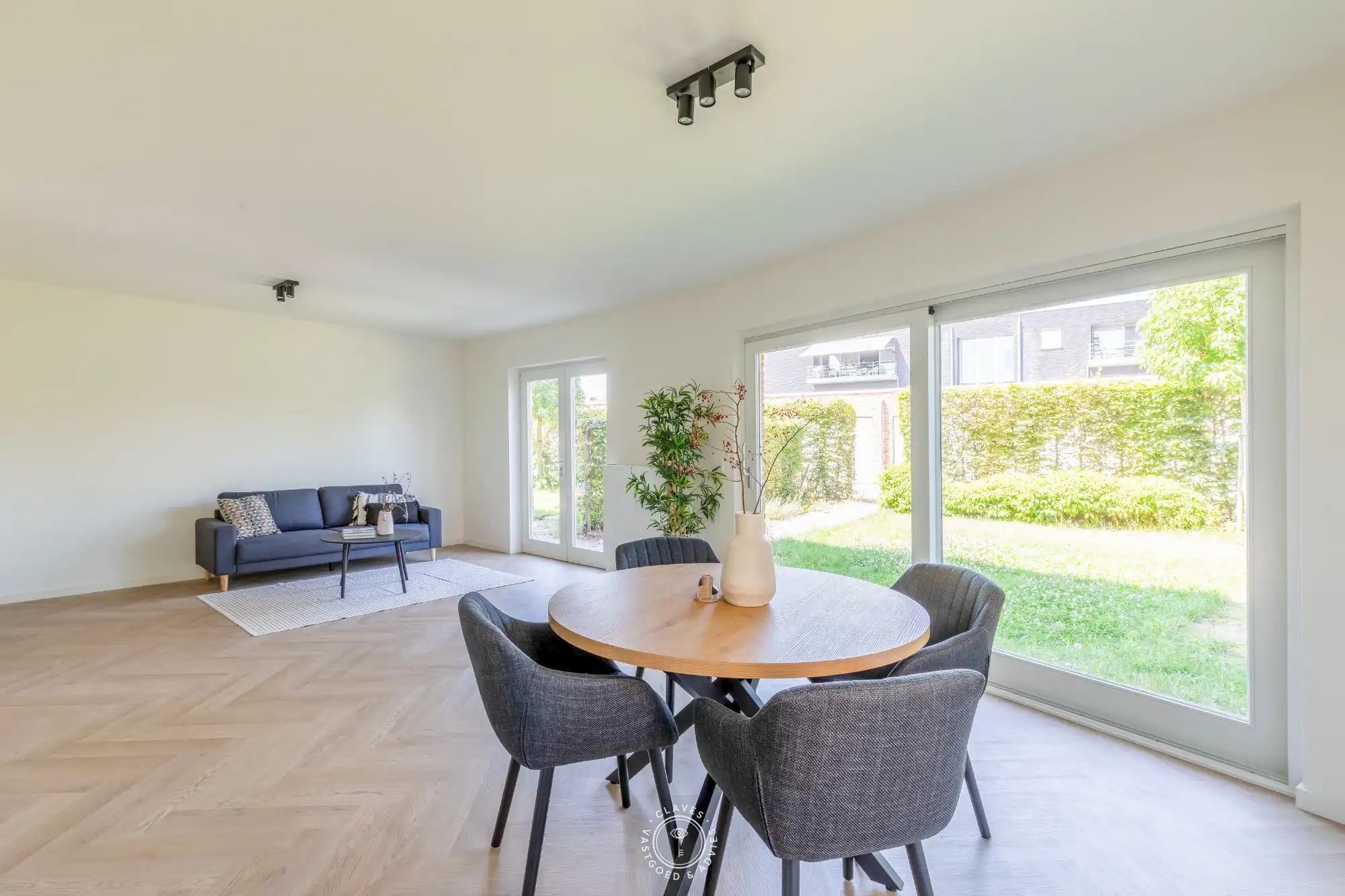 High-end vernieuwbouwappartement met privatieve tuin foto 9