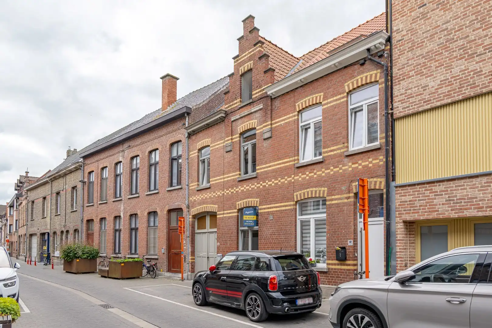 Instapklare karaktervolle woning met 4 slaapkamers en stadstuin in Roeselare foto 17