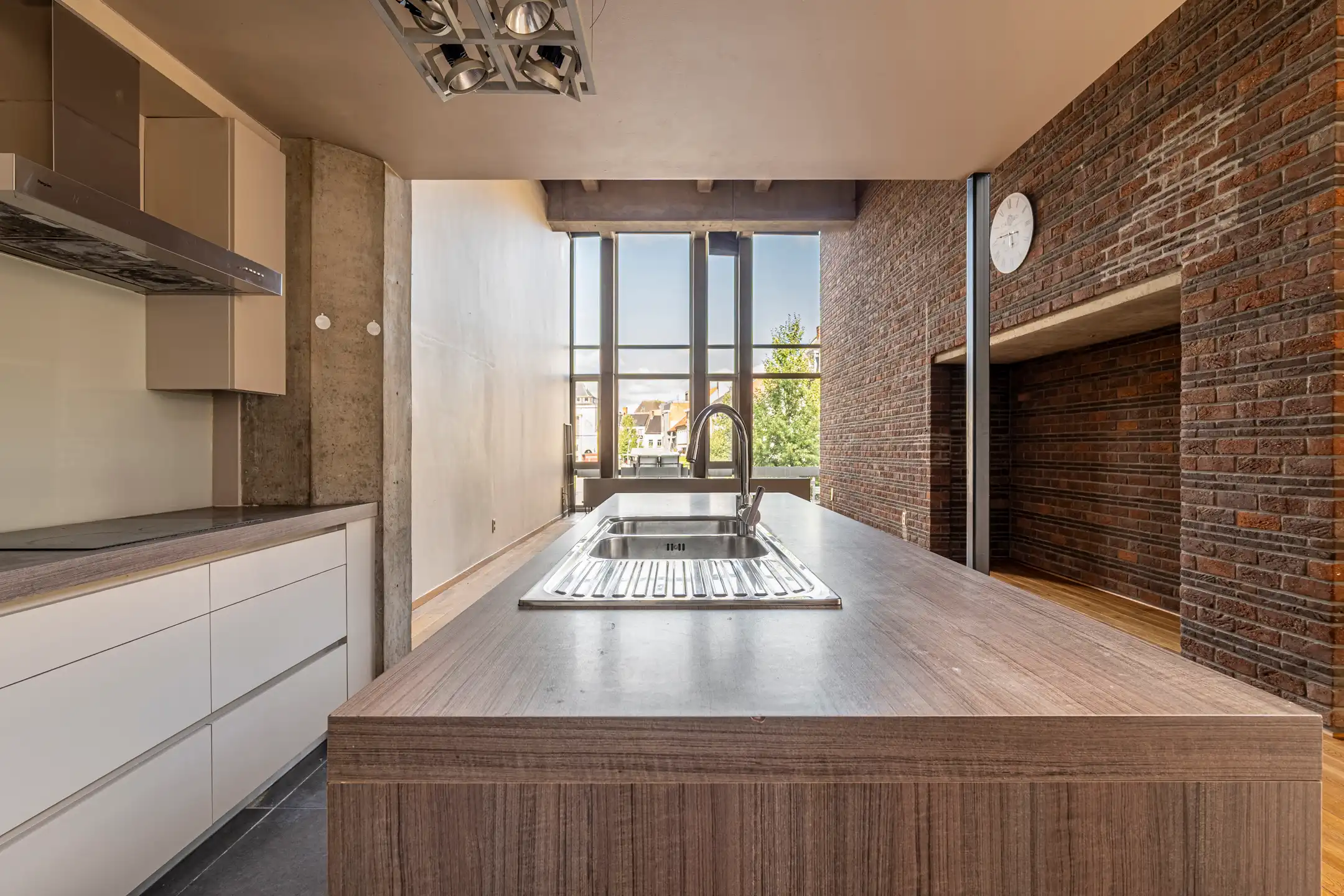 Duplex in loftstijl inclusief ondergrondse parking op de Grote Markt foto 7
