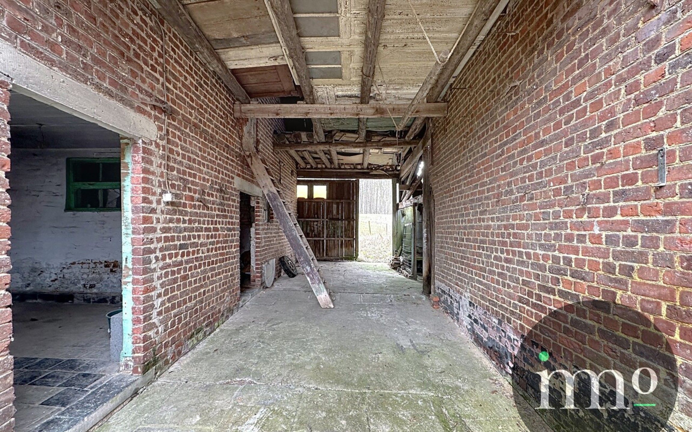 ***TOPLOCATIE***  Boerderijtje omgeven door weilanden foto 15