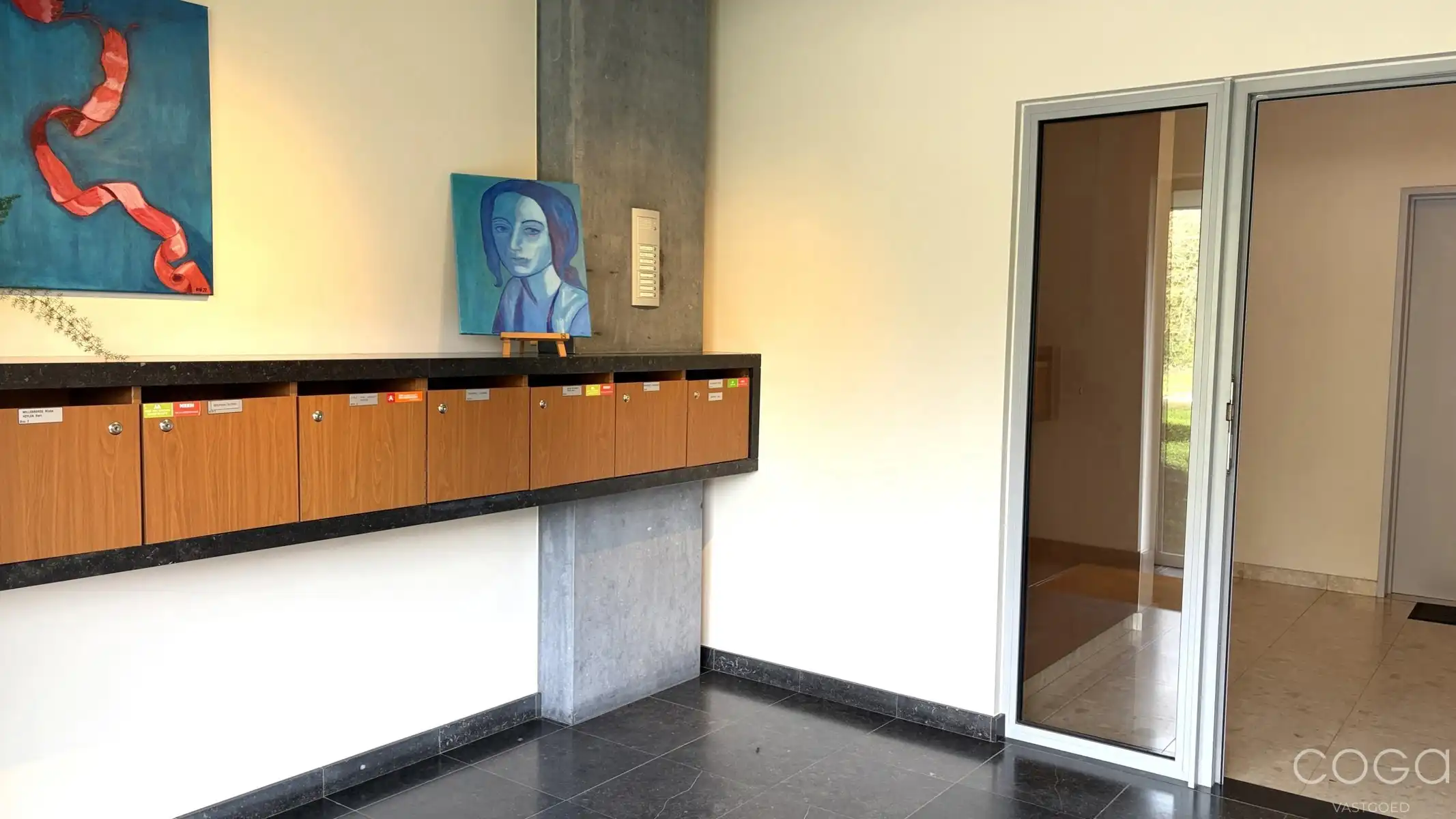 Centraal gelegen appartement met lift foto 4