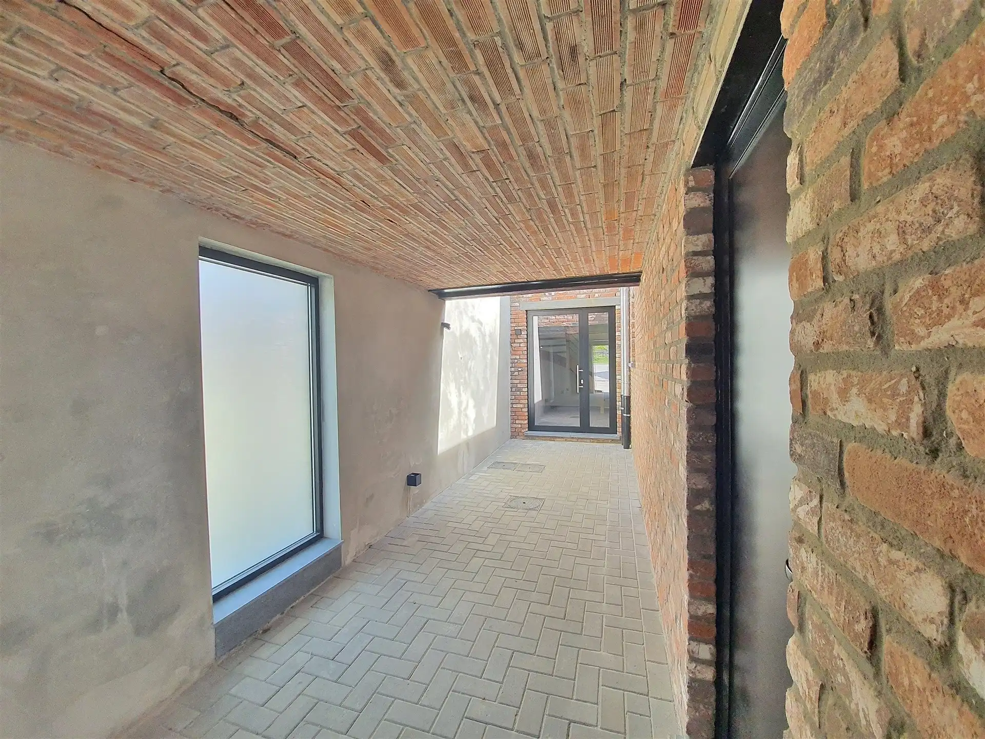 Nieuwbouw woning met 3 slaapkamers en tuin op toplocatie foto 3