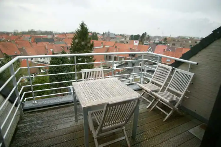 Prachtig Dakappartement met 2 slaapkamers en TERRAS te huur in Roeselare foto 8