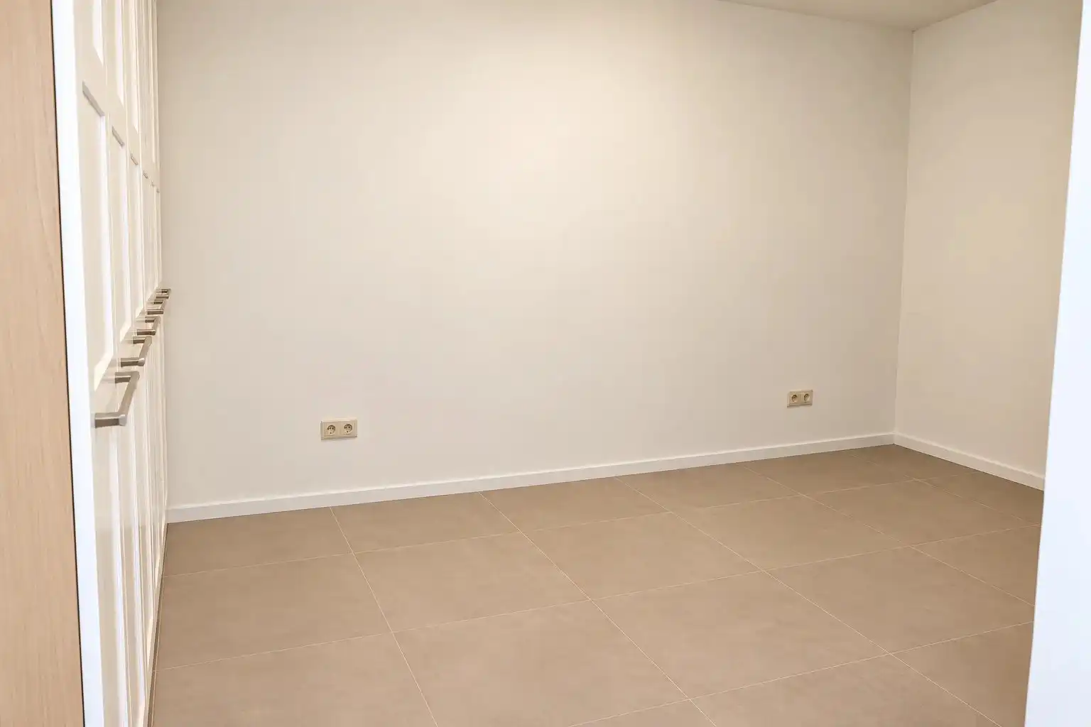 Prachtig en recent gelijkvloers appartement met 2 slaapkamers en ruim terras in Eksel! foto 12