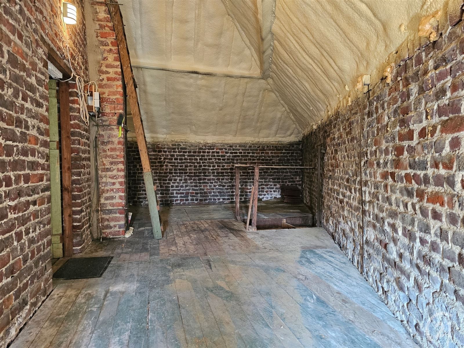 Centraal gelegen woning met 4 slaapkamers en tuin foto 17