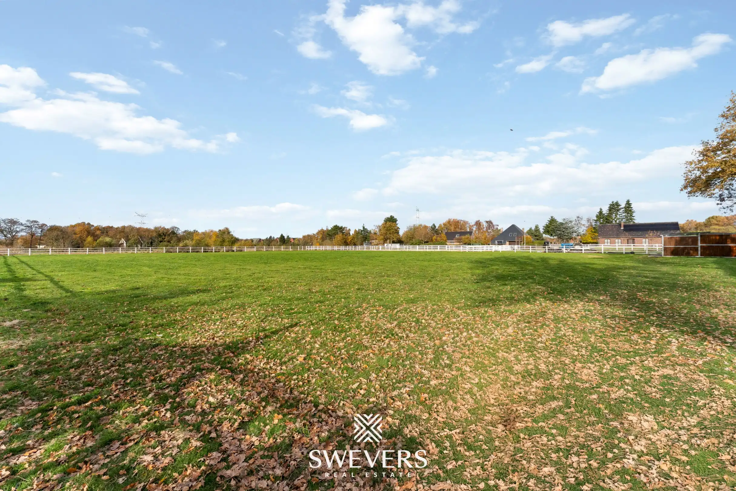 Instapklare Villa met Professionele Paardenaccommodatie:  foto 32