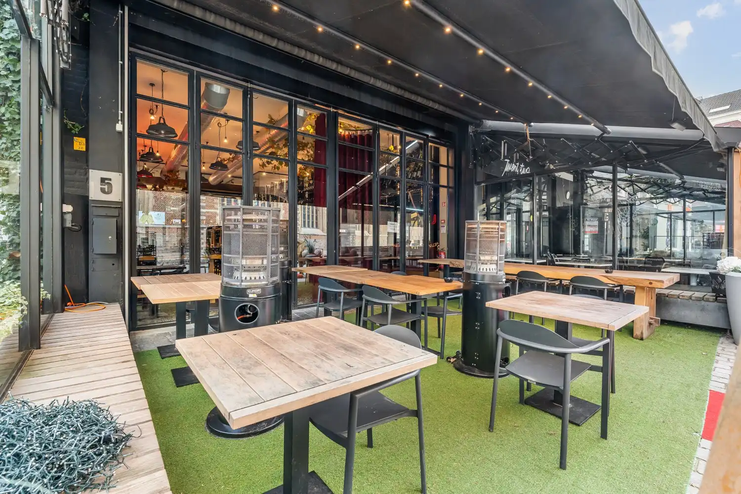 Investeringspand met stabiele huurder op topligging in Sint-Truiden (uitbating blijft behouden) foto 5