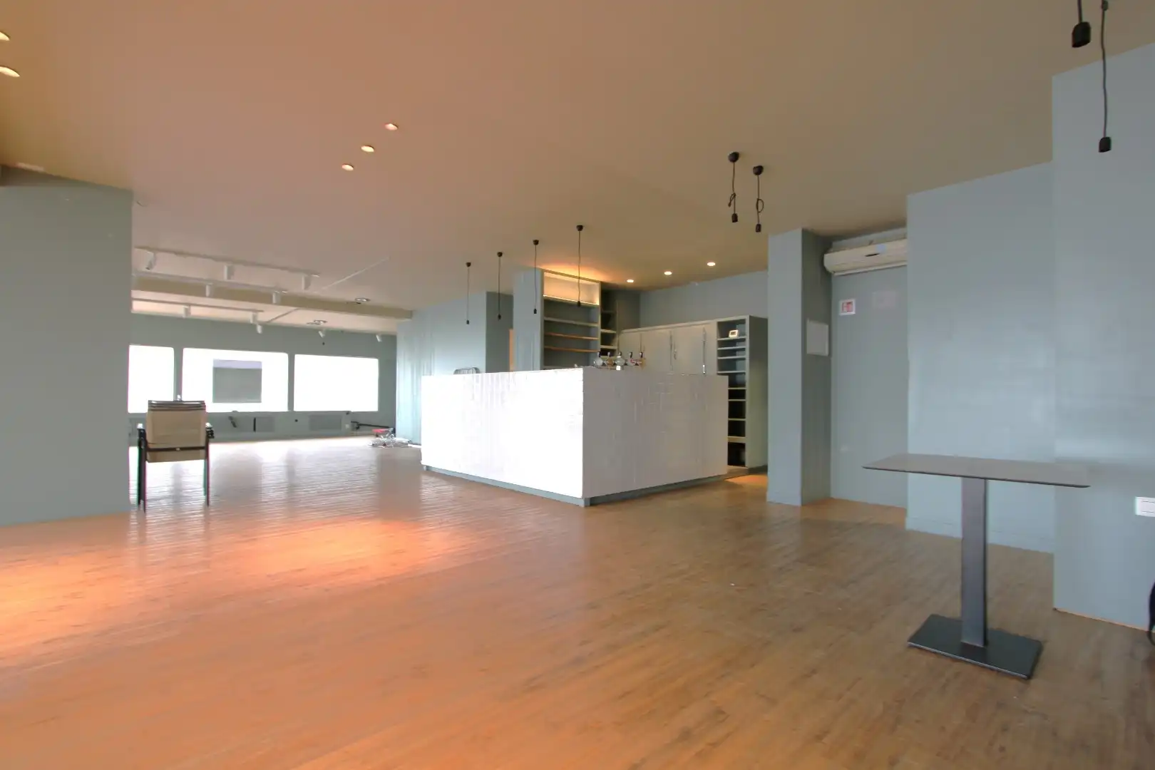 HOEK horecapand op de Zeedijk 659 met Lichttorenplein foto 7