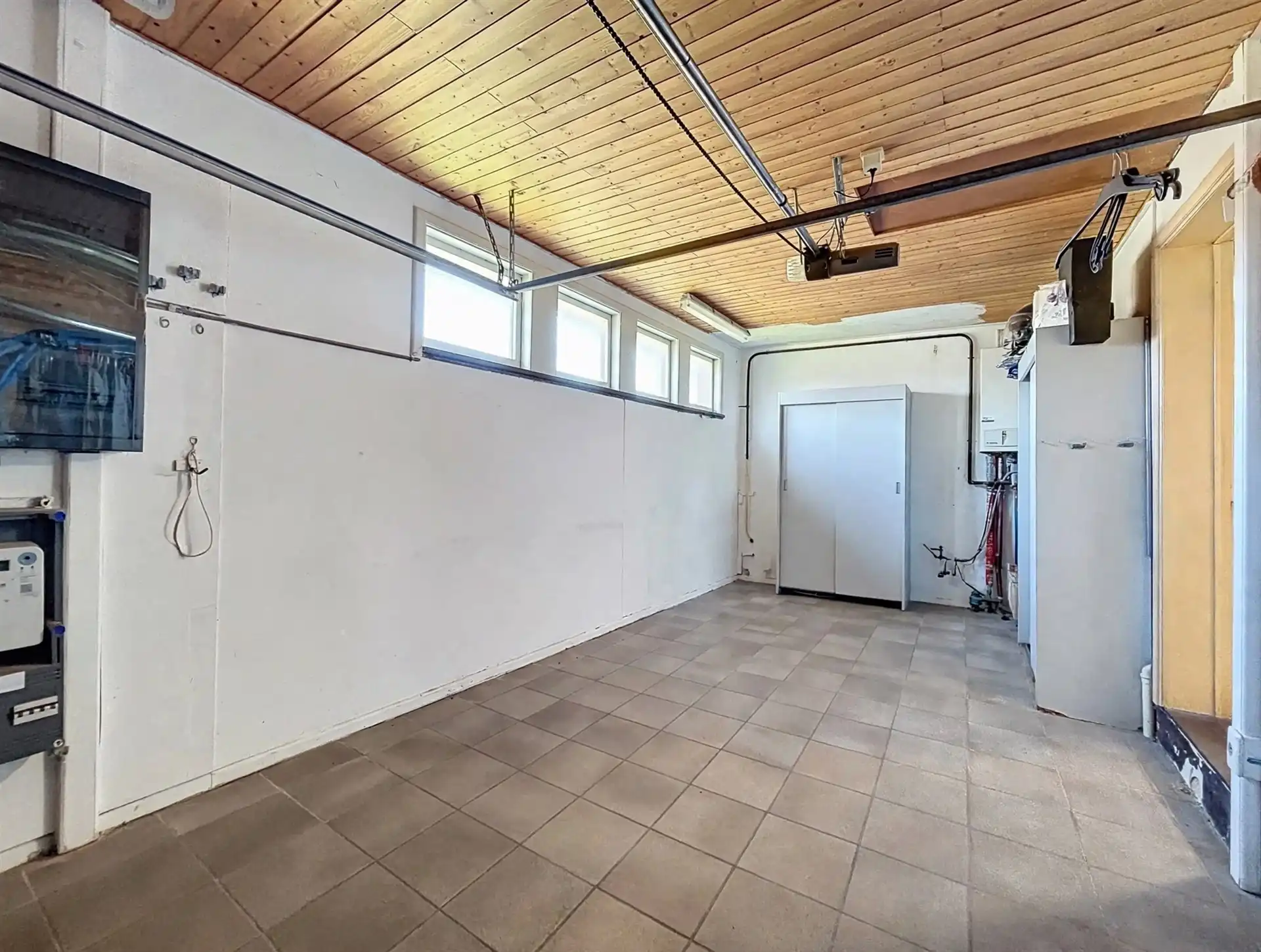 Open bebouwing met 3 slaapkamers en inpandige garage op toplocatie foto 15