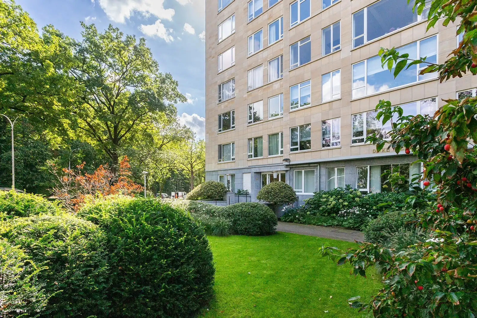 Stijlvol vernieuwd aan het Nachtegalenpark foto 26