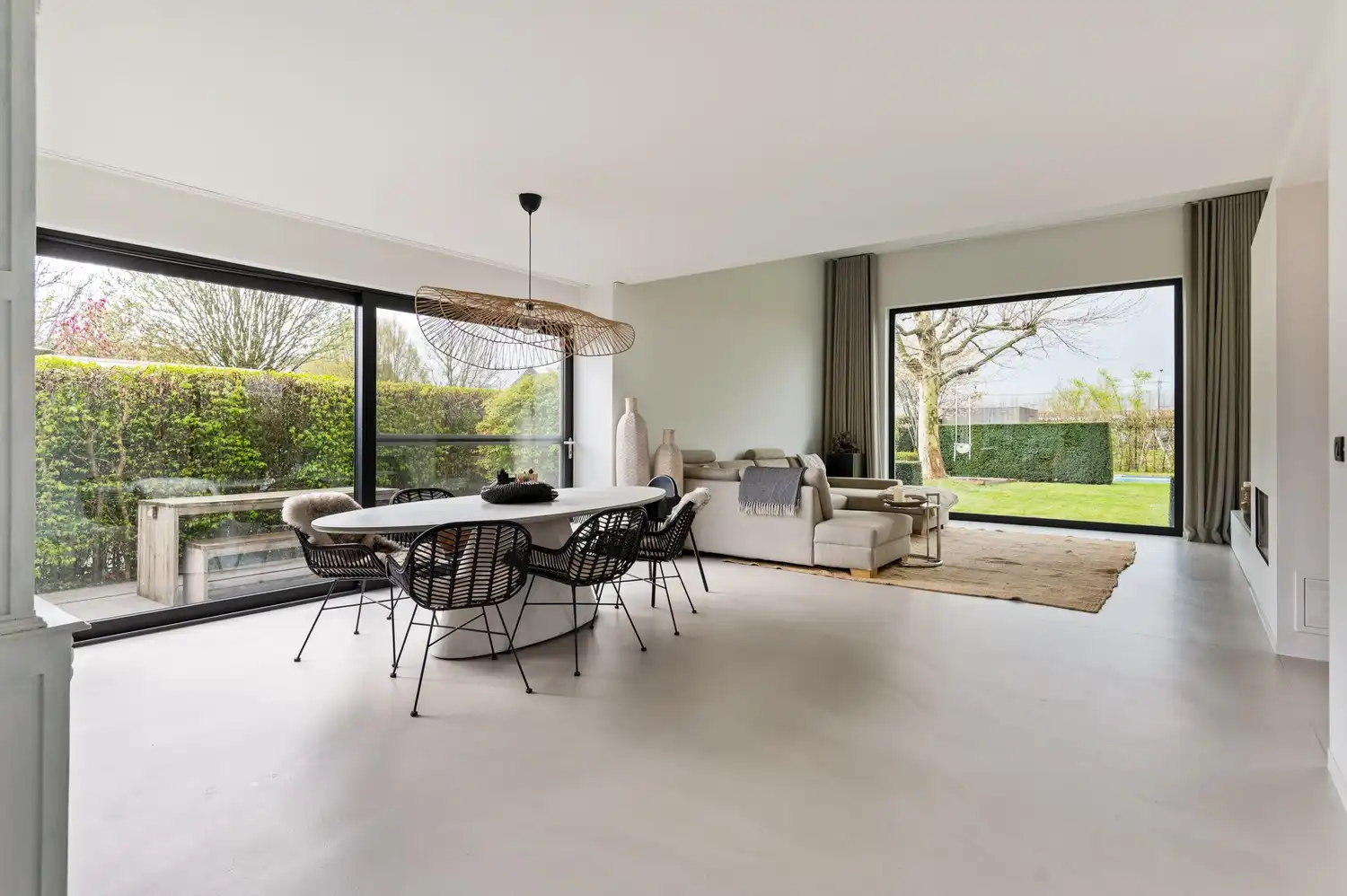 Ruime, exclusief afgewerkte woning met zwembad op Toplocatie te Berlaar foto 6