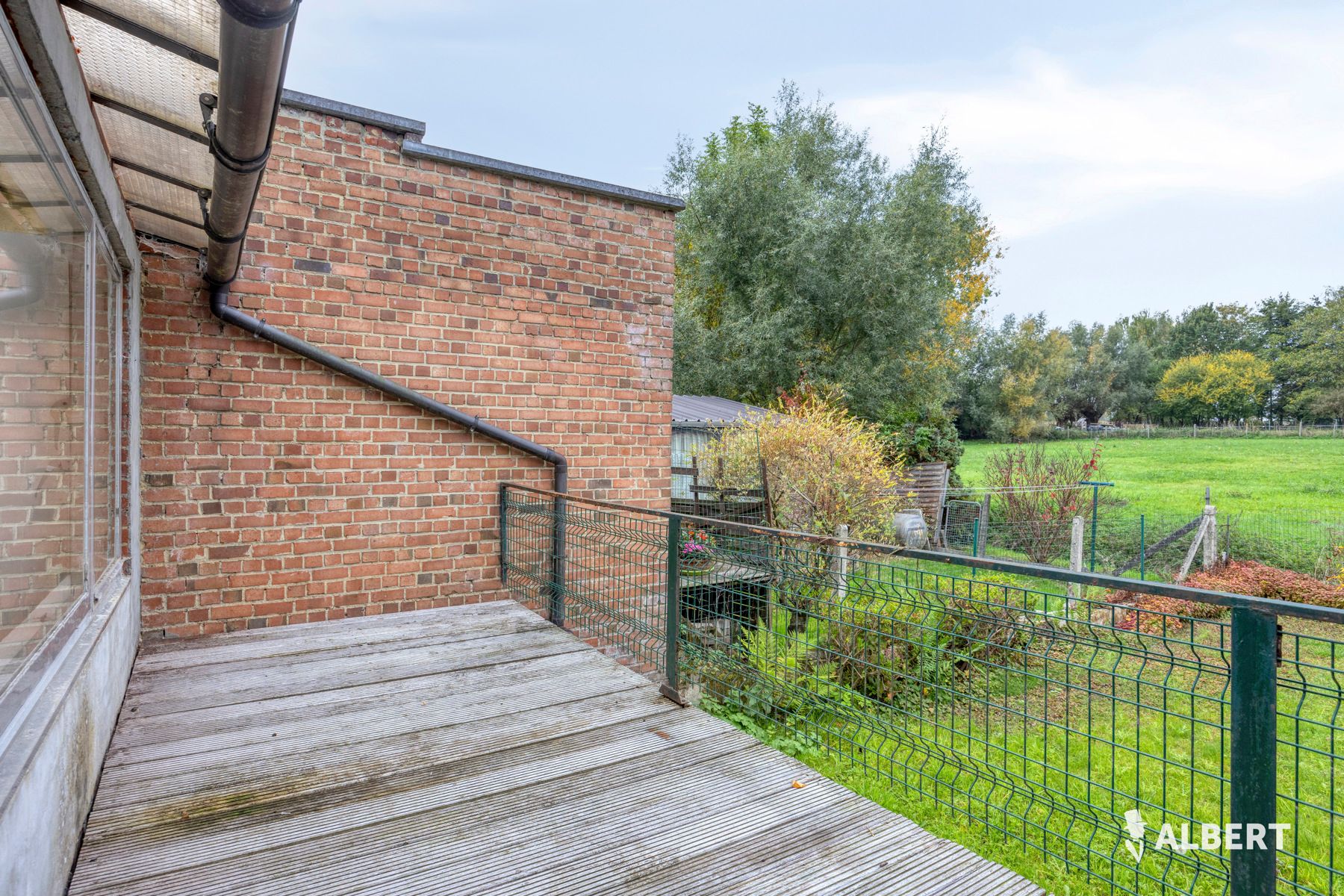 Charmante op te frissen woning met weidezicht foto 12