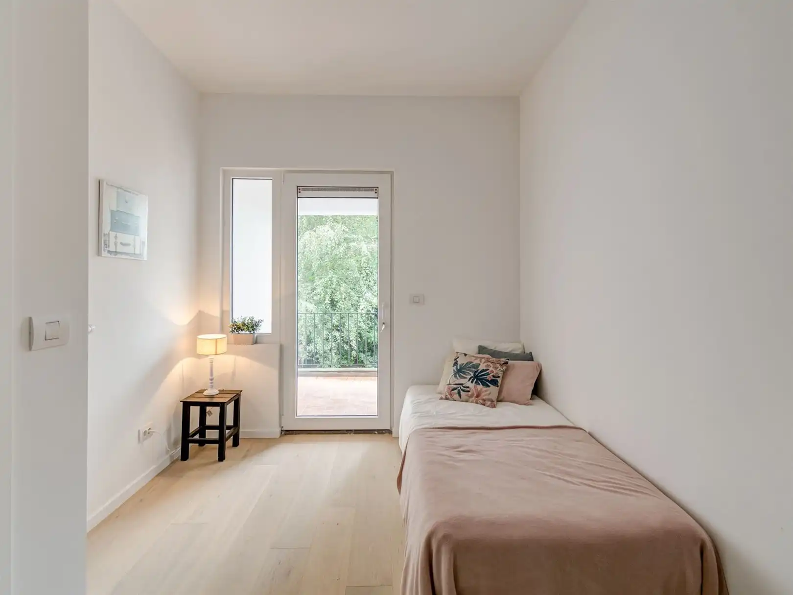 Licht en ruim 2-slaapkamerappartement met zuidwest georiënteerd terras.  foto 16