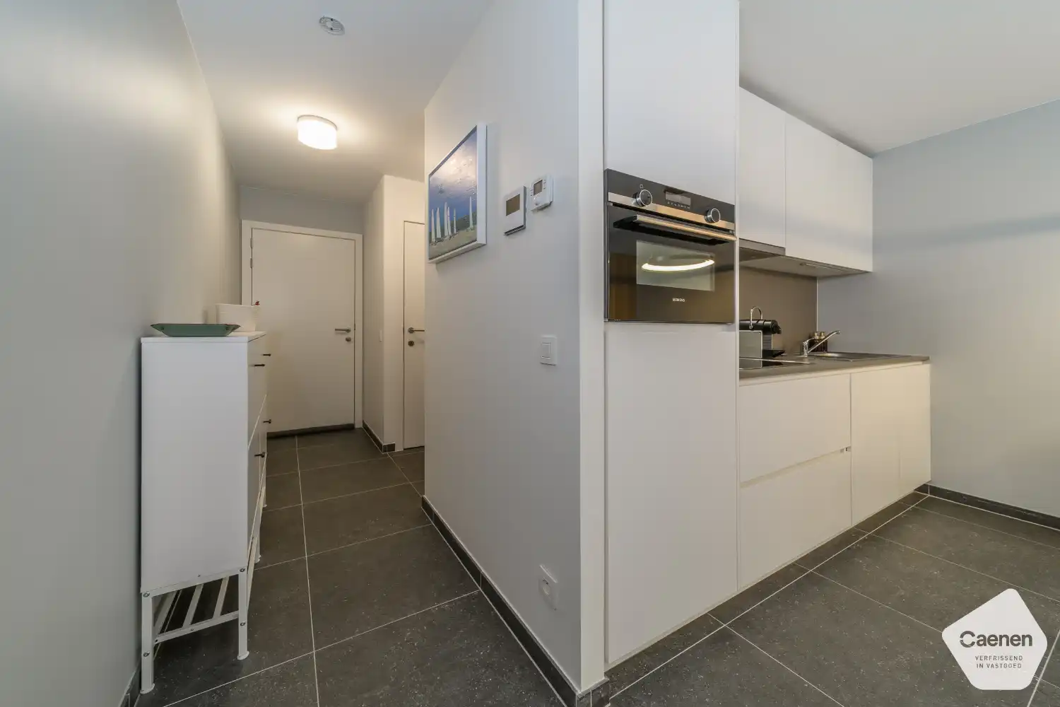 Instapklare, gemeubelde studio met fantastisch zeezicht in recente residentie foto 6