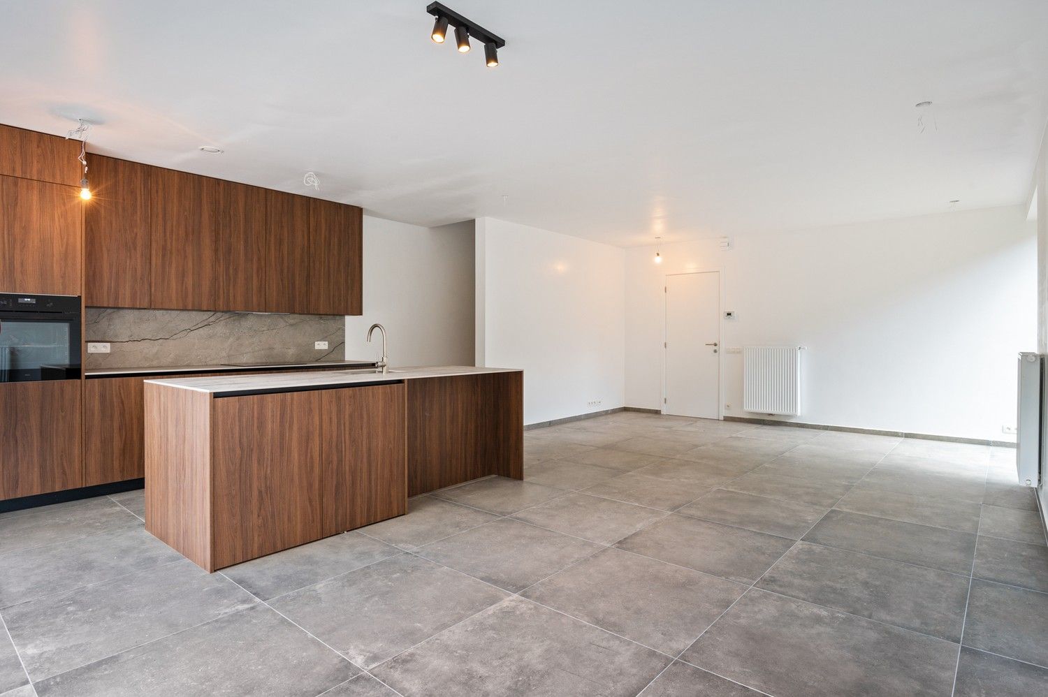 Halfopen nieuwbouwwoning met 3 à 4 SLPKS en grote tuin in Kapellen! foto 8