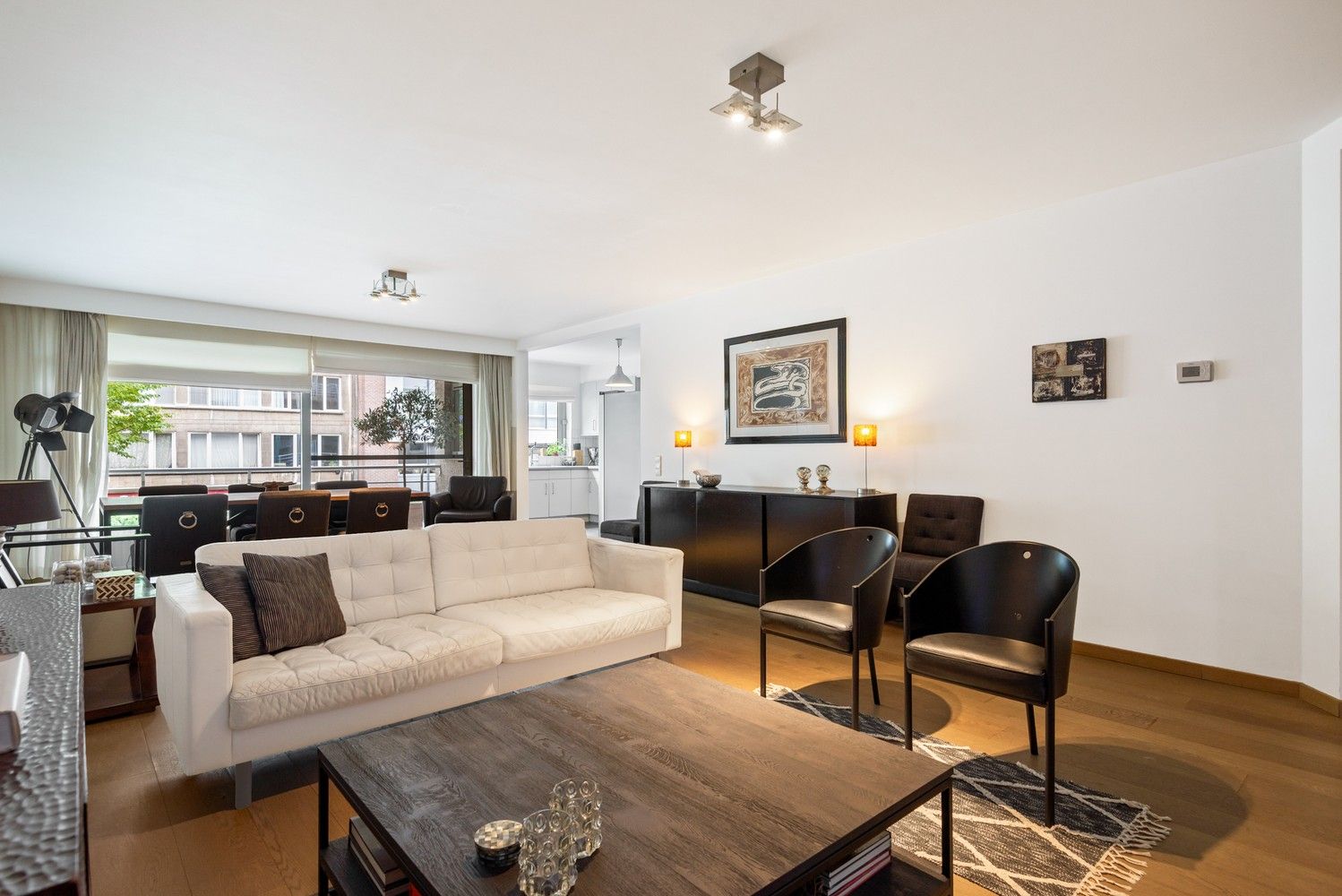 Instapklaar 3SLPK appartement met 2 terrassen en garagebox in Berchem! foto 7