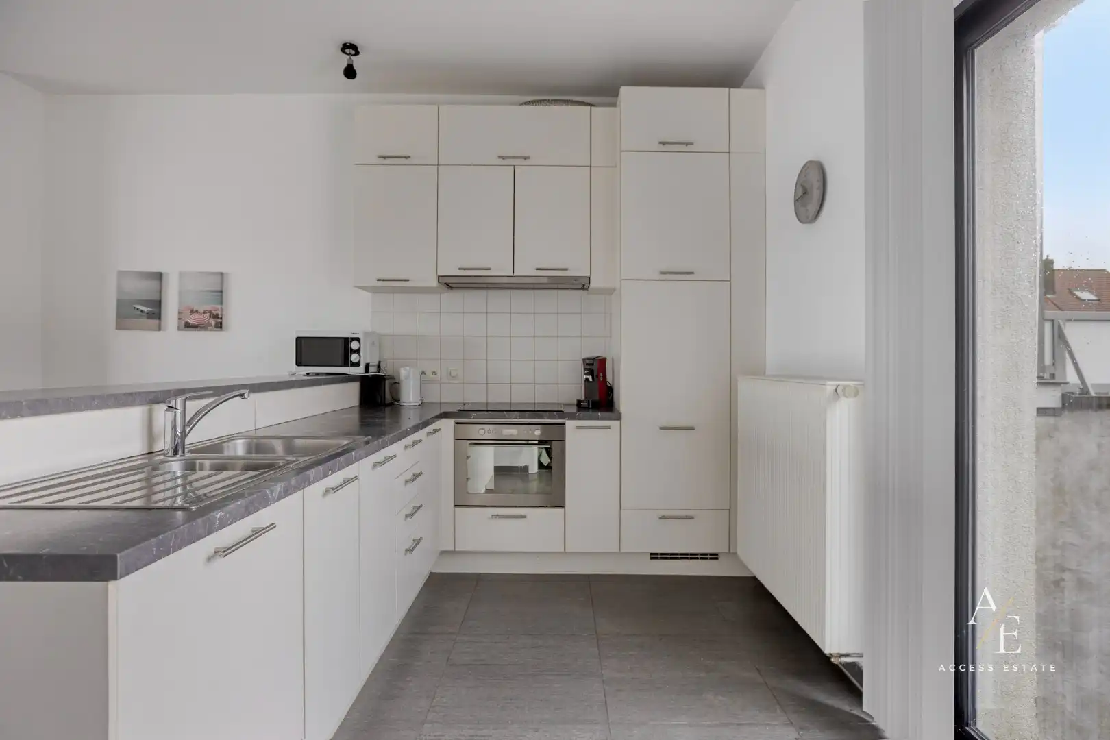 OOSTENDE _ Uniek duplexappartement met wateruitzicht aan de Spuikom foto 3