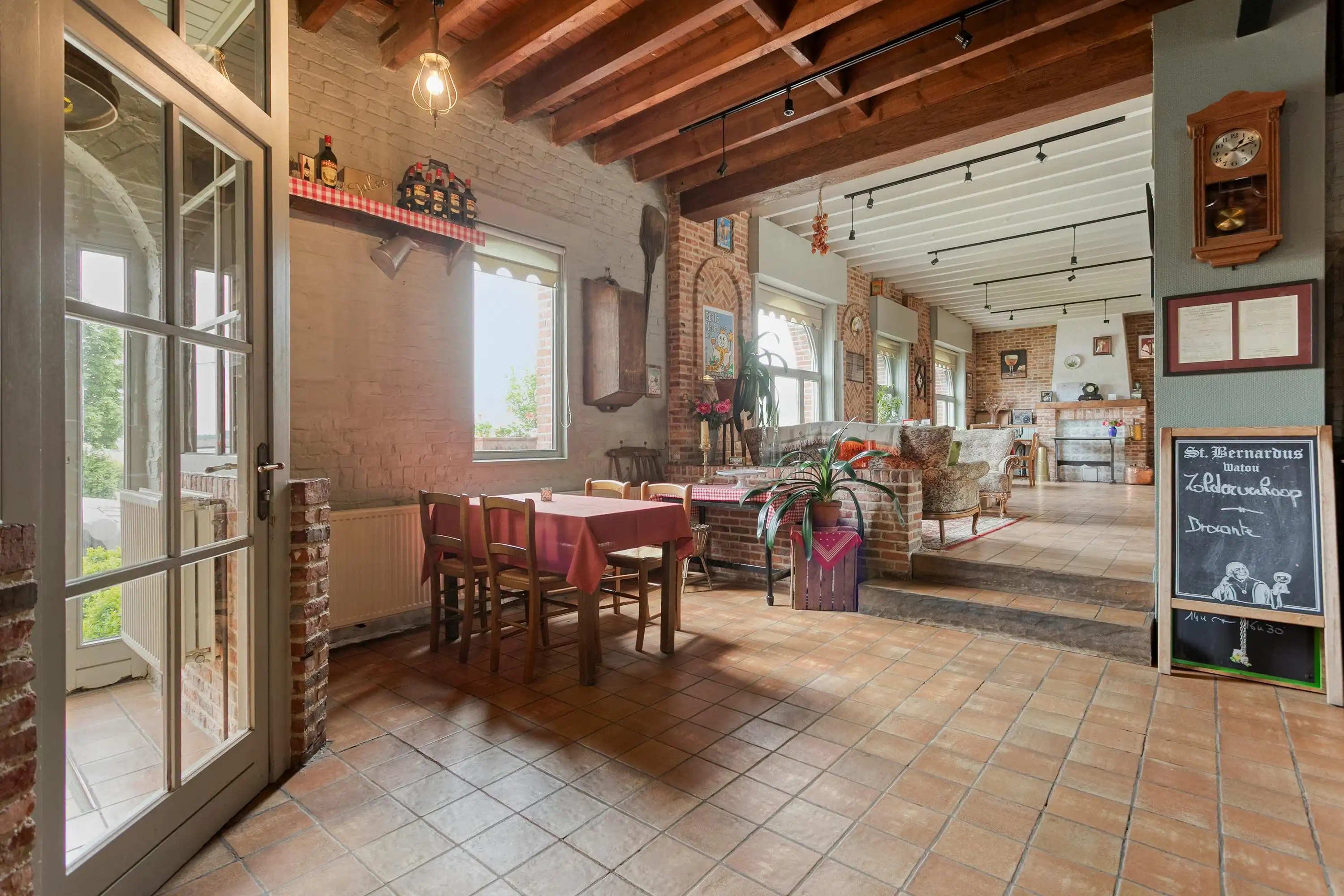 Horecazaak met appartement in Heuvelland te koop foto 10